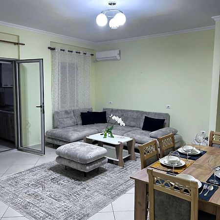 New Baazar Terrace Apartment Tirana Kültér fotó