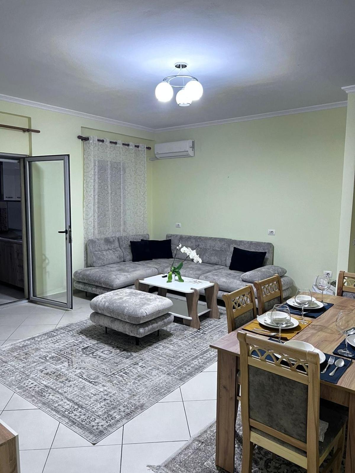 New Baazar Terrace Apartment Tirana Kültér fotó